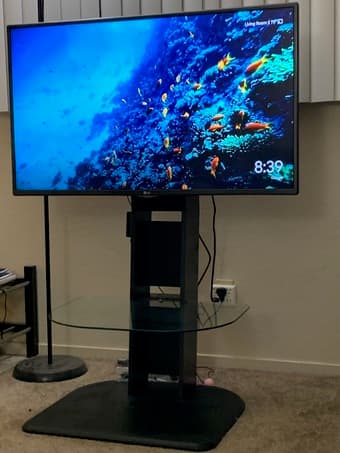 42" LED LG TV + stand with mount 1