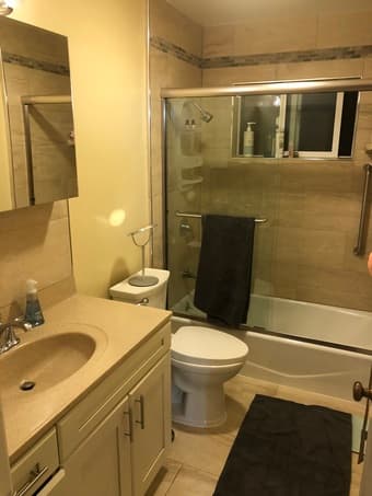 Room in downtown Palo Alto 3