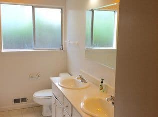 Furnished bedroom available Sept 5-20 near Stanford, dates flexible 2