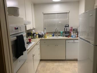 1 Bedr in a 2 Bed 1 Ba on University Ave steps from Downtown Palo Alto 2