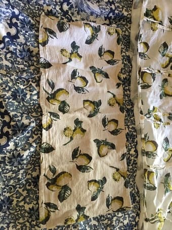 Curtain and matching center piece 1