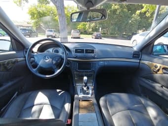2005 Merz Sedan 2