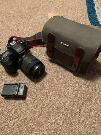 Canon 80D DSLR camera with 18-35mm lens and carrying case 1