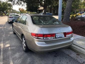 2004 Honda Accord EX - great condition 3