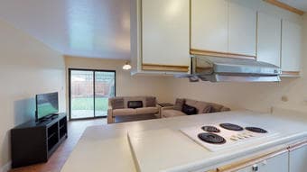 Private room in awesome house 2