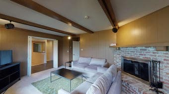 Beautiful house looking for housemate! 1