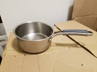 Kitchen item: stainless steel pot/ Spaghetti Jar/wooden rolling pin et 2