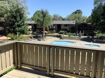 Master bedroom w/private bath in MV near Caltrain 3