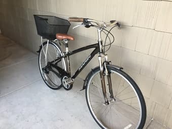 Marin Bike w/ mesh basket 1