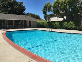 Large BR in Mountain View house available Nov 1 1