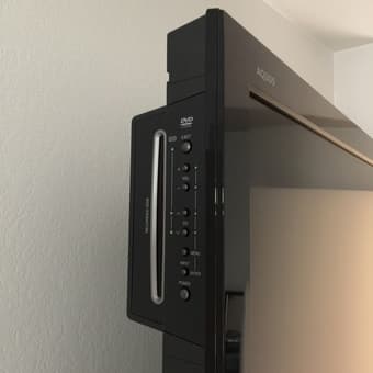 Sharp 32" TV/DVD Combo 2