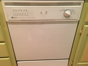 FREE - dishwasher and gas range. Must be picked up on Sept. 24! 3