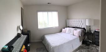 Private bdrm with ocean view / shared bath in Pacifica, no lease 1