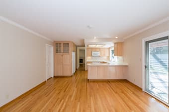 Locaste is a beautiful and spacious home in a quiet area 3