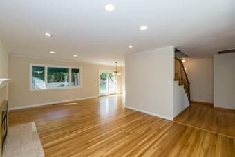 Locaste is a beautiful and spacious home in a quiet area. 1