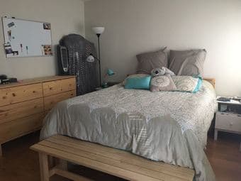 1 Bedroom Apartment off California Avenue! 2