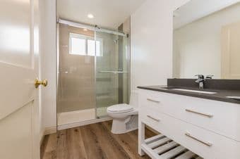 This contemporary ranch style Haus is nestled in East Palo Alto. 2