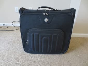FS: Rolling garment bag 1