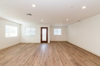 This contemporary ranch style Haus is nestled in East Palo Alto. 1