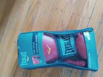 Sports staff--tennis, boxing, skateboard 3