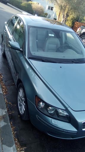 Volvo S40, 2005, 105000 miles 1