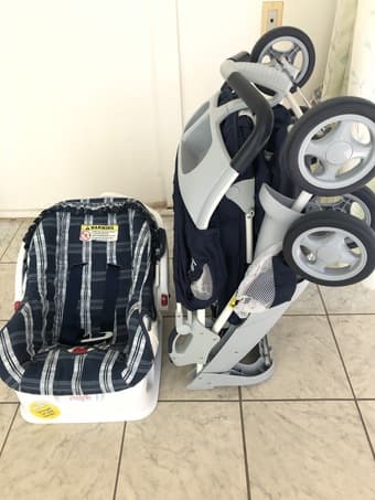 Evenflo Carseat + Stroller 1