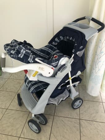 Evenflo Carseat + Stroller 3