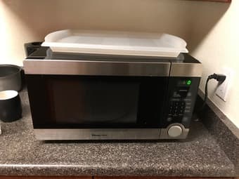 moving sale - floor light, microwave, scale, blender, dryer,  etc 3