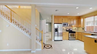 Behold this East Palo Alto beauty! 1
