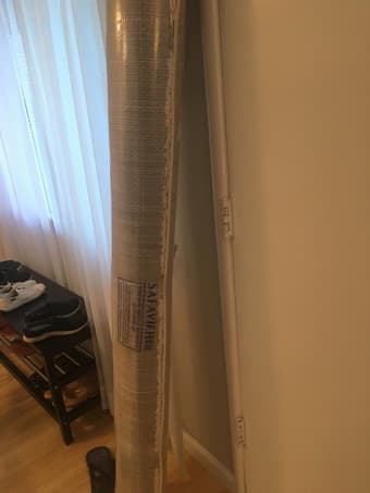 Beautiful new 6' by 9' ivory carpet for sale 3