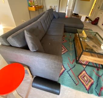 Large grey sectional - pull out queen 3