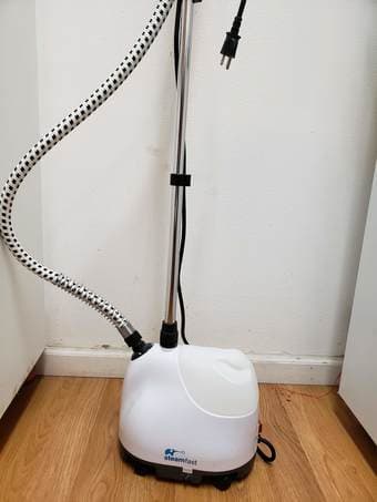 Steamfast SF-407 Fabric Steamer - perfect for steaming your clothes 1
