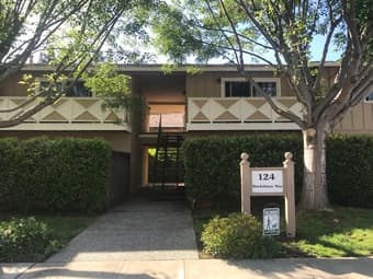 Menlo Park 2B1B卧室出租，位置好，房间大，水电网全包，拎包入住！ 2020年1月1日起租 2