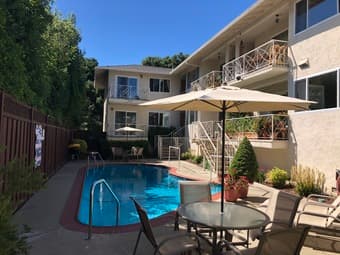 2BR/2bath in Palo Alto - close to California Avenue - avai December 28 1