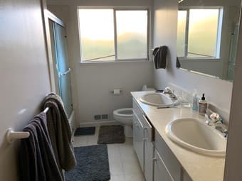 Dec 15 - Jan 5, 1BR in house, cozy room, right off of University Ave 2