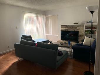 Dec 15 - Jan 5, 1BR in house, cozy room, right off of University Ave 3