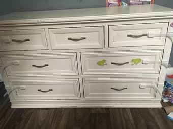 Good quality dresser 1