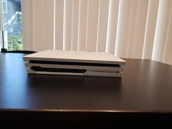 PS4 Pro Glacier White 1TB 2