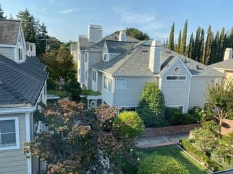 1 bed+private bath, available Jan 1 1