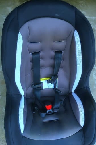 $25 Car seat available, excellent condition 2
