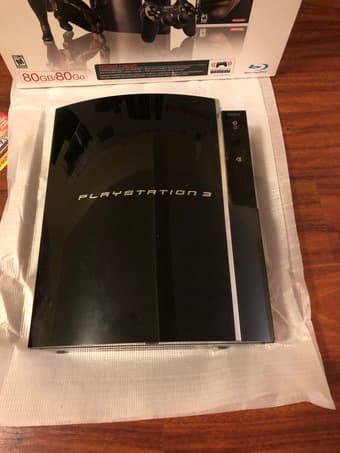 PLAYSTATION 3 - BACKWARDS COMPATIBLE + 4 CONTROLLERS + 40 GAMES 2