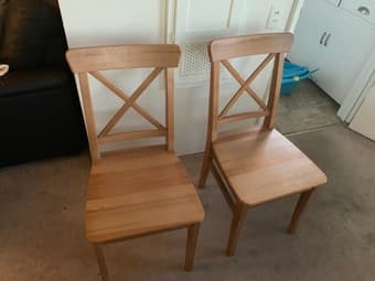 Beautiful wooden table and 4 chairs for only $50!! 2