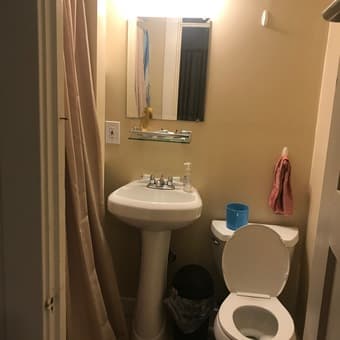 Private Room and Bath @ walking distance from Stanford, female 3
