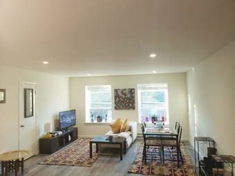 Master bdrm in Prime PA location: 1 block to Stanford, Female only 2