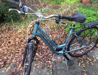 Trek 7100 commuter-hybrid bike: Sky Blue 1