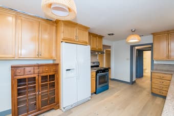 Caph Haus is an amazingly spacious Haus ! 3