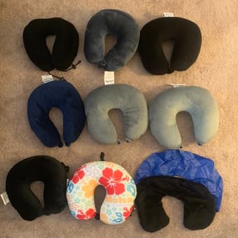 Pillow, bedding, bedsheets, u-shape travel pillow 2