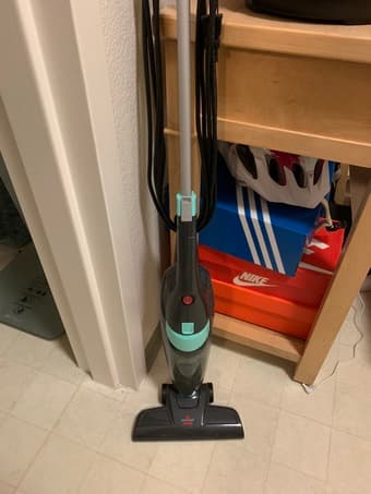Vaccuum and coffee maker 1