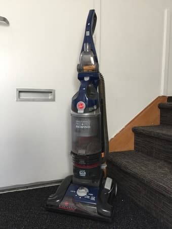 Hoover Upright Vacuum 1