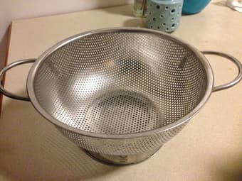 Stainless steel colander 1